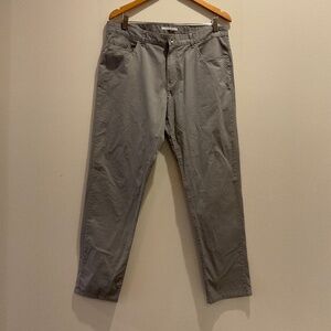 Men’s Light Grey Slim Fit Pants/Jeans